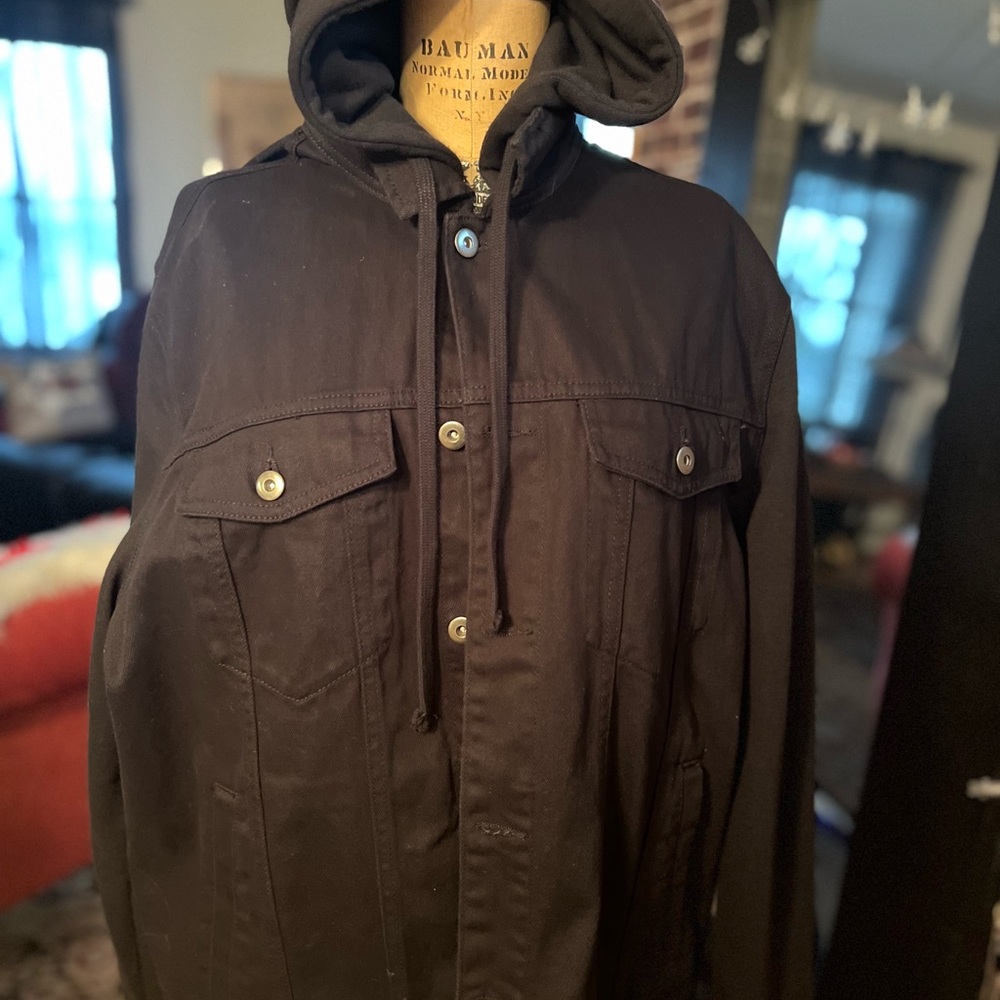 Forever 21 Men's Black Hoodie Jacket